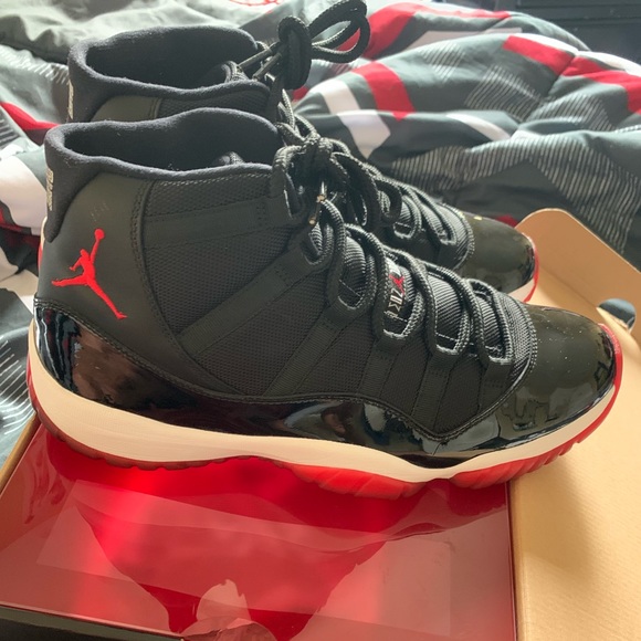 Bred 11s - Picture 2 of 6